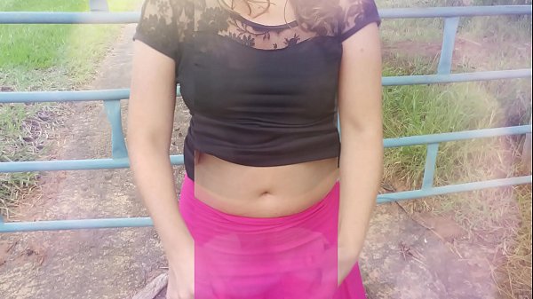 Играя на ферме, настоящая домашняя жена, сука-сука и ее муж-рогоносец в природе