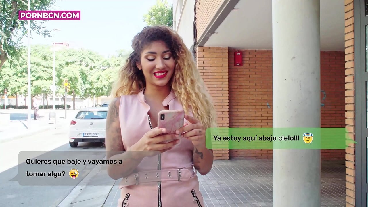 Неверная жена собирается жестко выебать своего молодого любовника, пока ее муж работает. Латинка с сиськами и большой задницей. Венера Афродита.